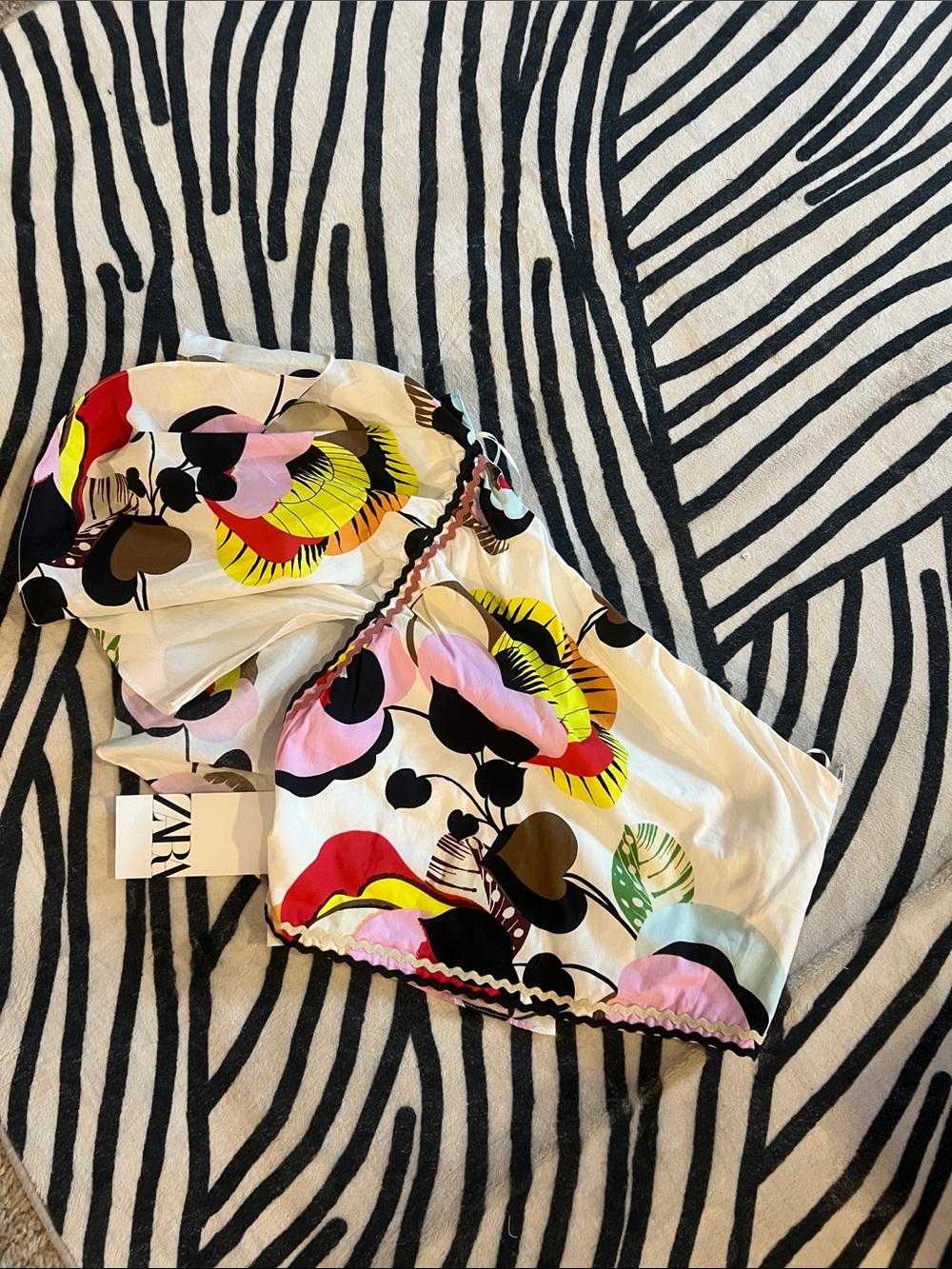 Zara Women’s Floral Off ShoulderTop